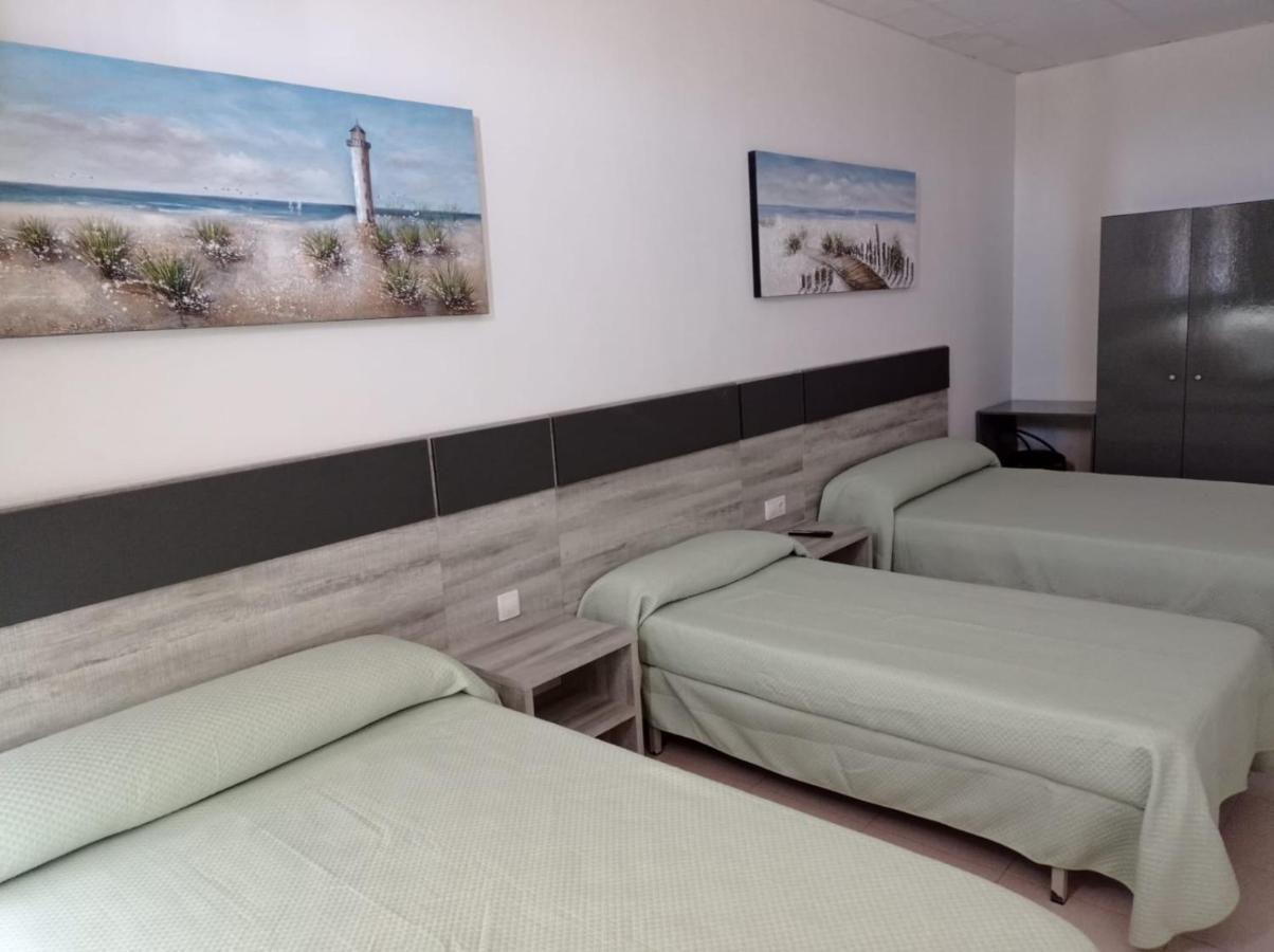 Hostal Brin مونريال ديل كامبو المظهر الخارجي الصورة
