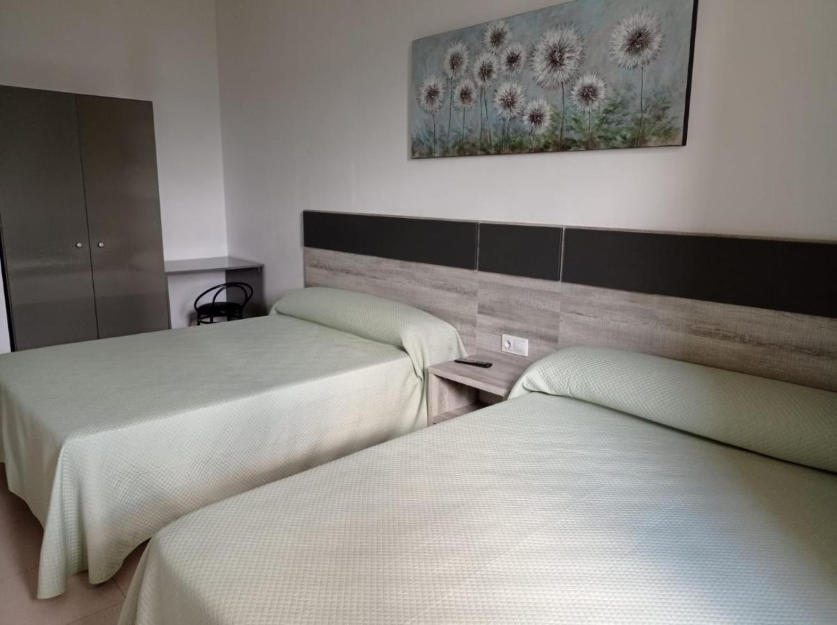 Hostal Brin مونريال ديل كامبو المظهر الخارجي الصورة